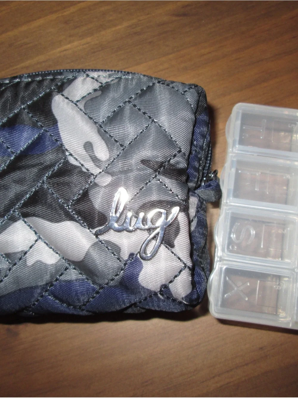 lug Quilted Blue & Gray Pill case